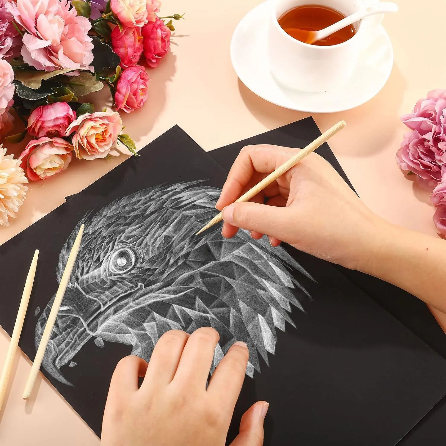 100 Pieces Scratch Paper Art Set Craft Kits Black Coated Scratchboard Black Scratch Off Paper with Wooden Stylus for Valentine‘s Day Gifts Birthday Party Supplies