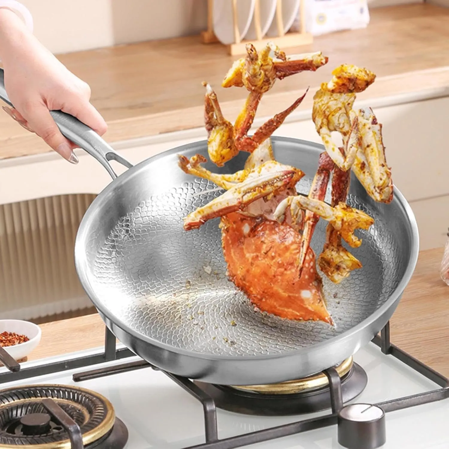 2025 New Titanium Hammered Pan Pro with Lid, Ultra-Durable Scratch-Resistant Non Stick, 100% Pure Titanium Family-Sized Healthy Cooking Pan, Even Heating for Cooking (10.24 in)