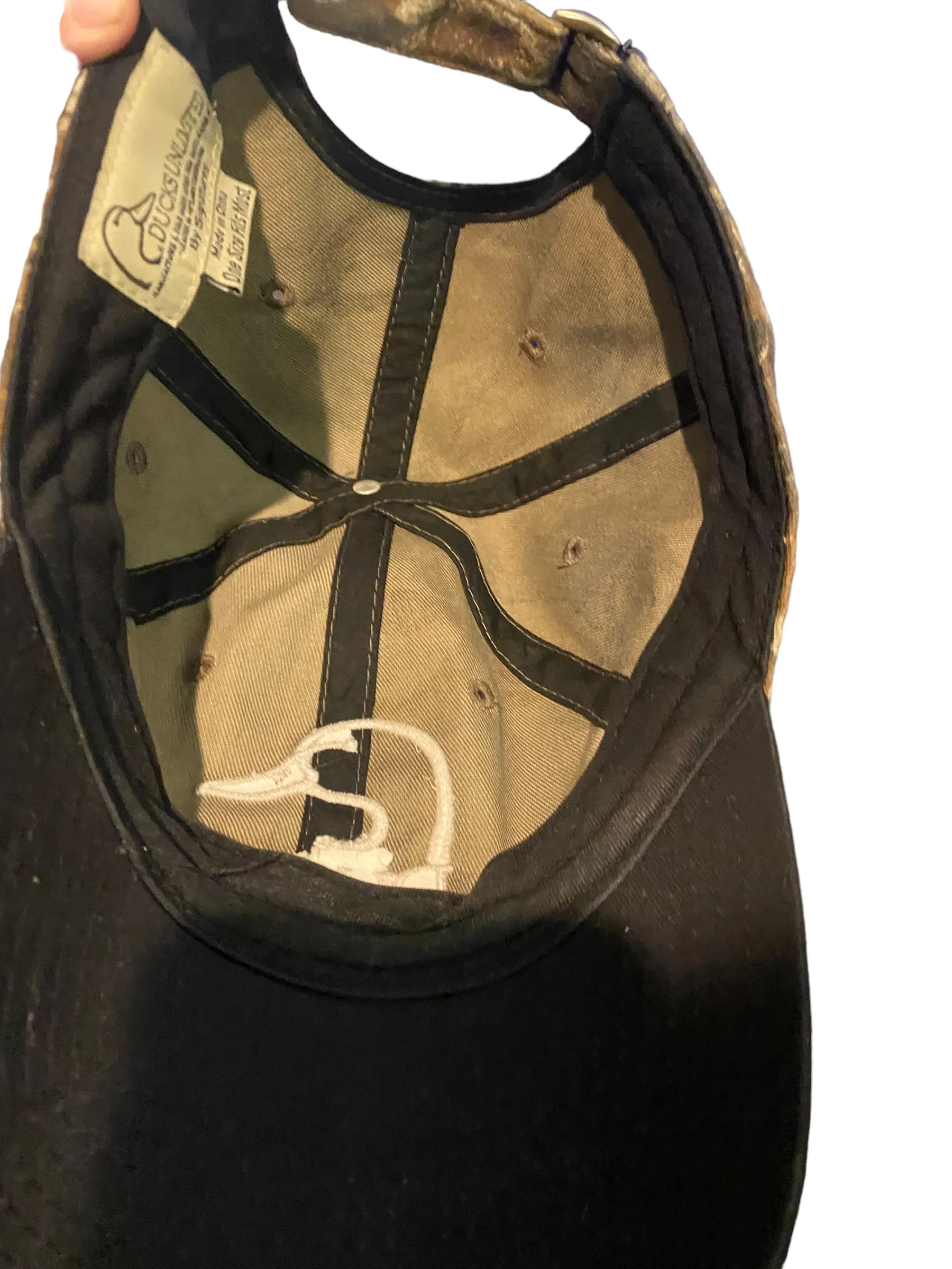 ducks unlimited large embroidered logo Real tree camo adjustable strap hat