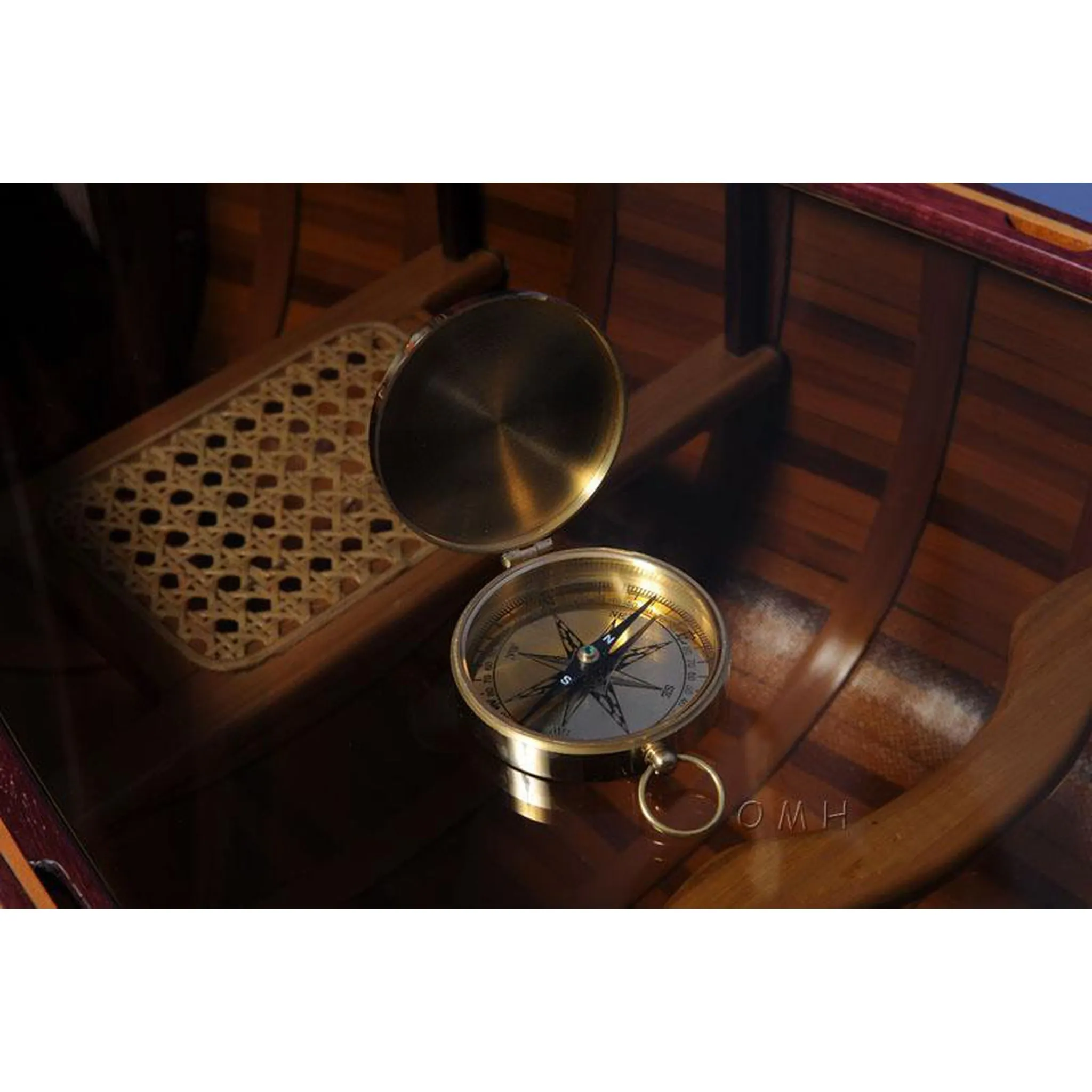 Lid Compass