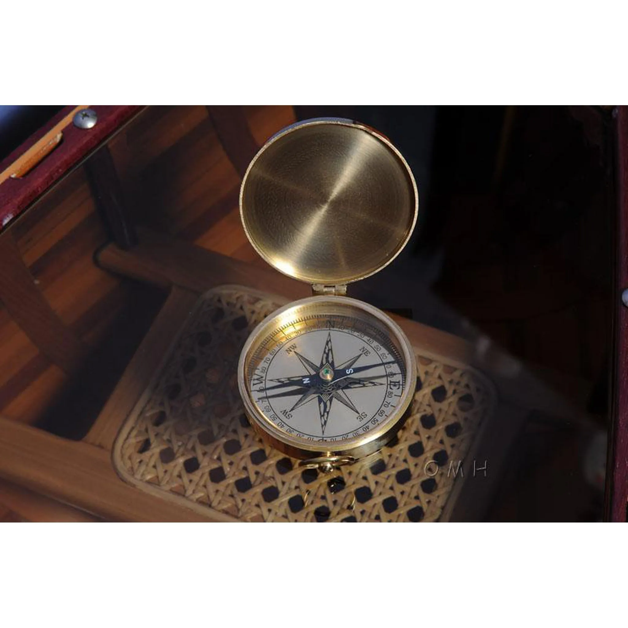 Lid Compass