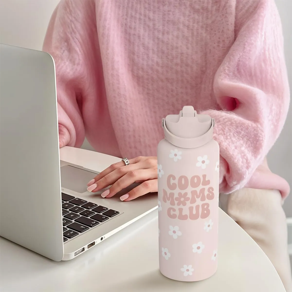 Mom Water Bottle, Cool Moms Club Bottles 32oz Stainless Steel Insulated with Lid, Mom Gifts from Daughter Son, Gifts for Mother's Day Christmas Birthday