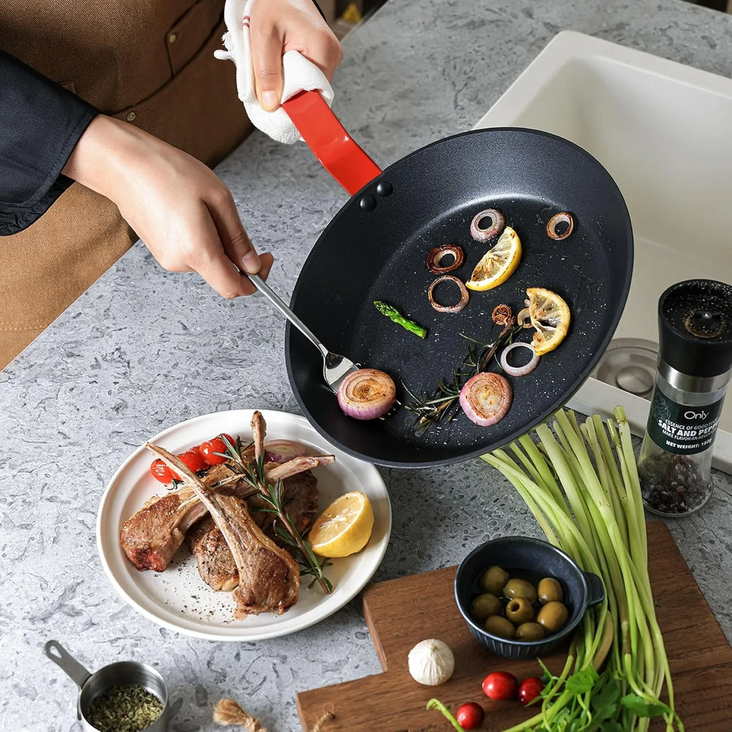 SENSARTE Nonstick Frying Pan Set 2-Piece, Oven Safe Skillets with Swiss Coating, Induction Compatible Chef Pan Set, Dishwasher Safe Cooking Pans, Anodized Frying Pans, PFOA Free, 8 and 10 Inch