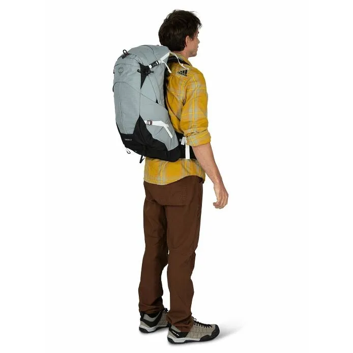 Stratos 24 Backpack Day Hike