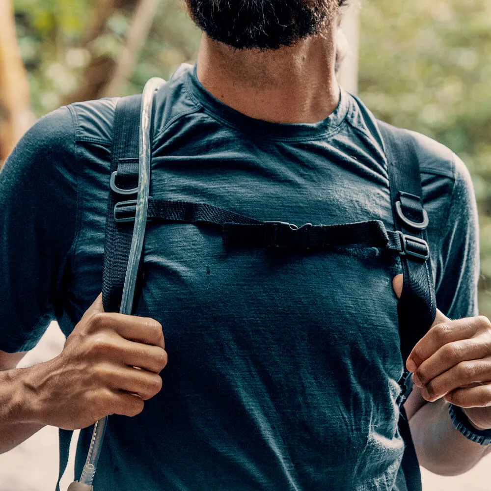 Vayska Hydration Pack - 2 Liter Bottle